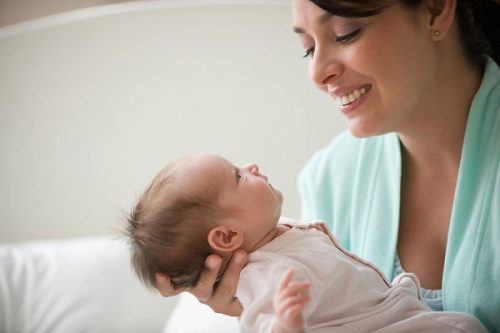 Chia sẻ kinh nghiệm chăm sóc trẻ sơ sinh