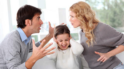 Việc cha mẹ ép con làm theo ý người lớn chỉ khiến con thụ động hơn