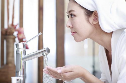 Không rửa mặt bằng nước nóng vào mùa đông