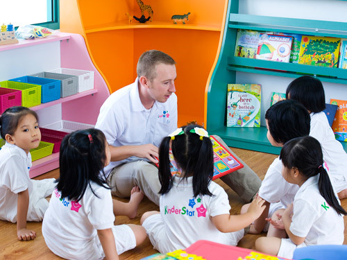 Nhà trường cũng luôn chú trọng dạy trẻ những đức tính cần thiết trong cuộc sống