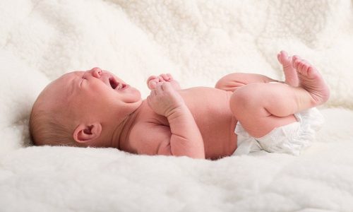 Việc con quấy khóc cũng là một cách thể hiện cảm xúc