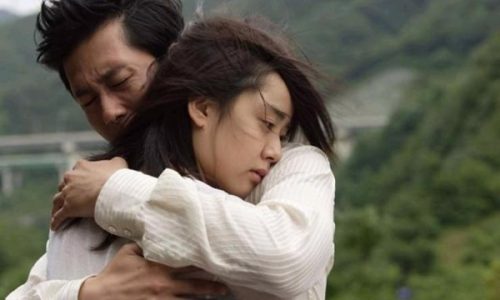 Đàn ông luôn làm khổ đàn bà bởi chữ tình