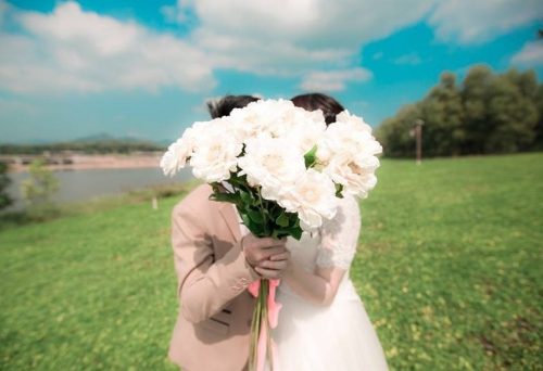 Phụ nữ đúng hơn nhau ở tấm chồng