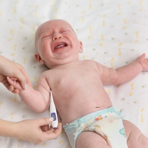 Mẹ Nhật luôn chú ý tối đa đến việc bảo vệ sức khỏe cho con