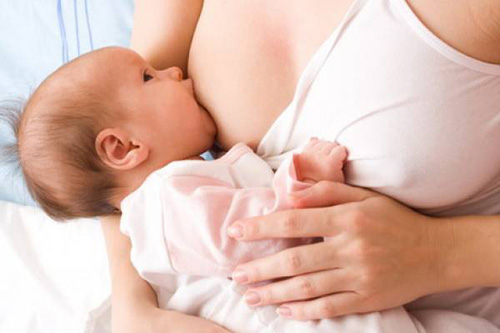 Lý do khiến trẻ sơ sinh bị sôi bụng đó chính là chế độ dinh dưỡng không phù hợp
