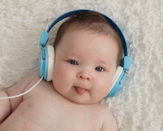Lợi ích trên cả tuyệt vời của âm nhạc đối với trẻ sơ sinh