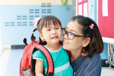 Những điều cha mẹ cần làm để giúp con tự tin hơn