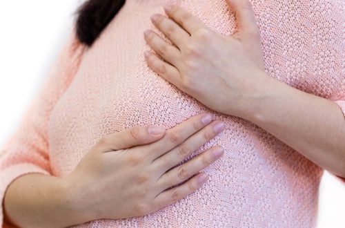 Dùng quả đu đủ non cũng chữa tắc tia sữa hiệu quả