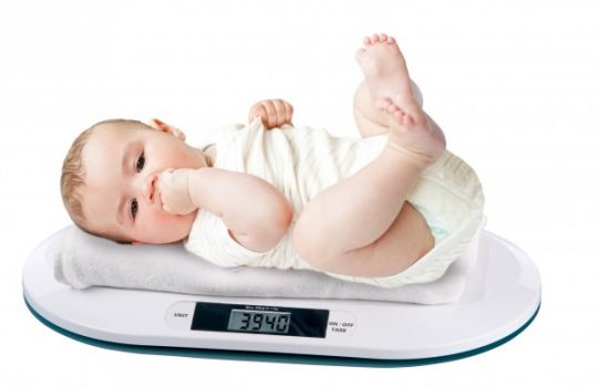 Tốc độ tăng trưởng cân nặng chuẩn của trẻ sơ sinh và chỉ số chiều cao