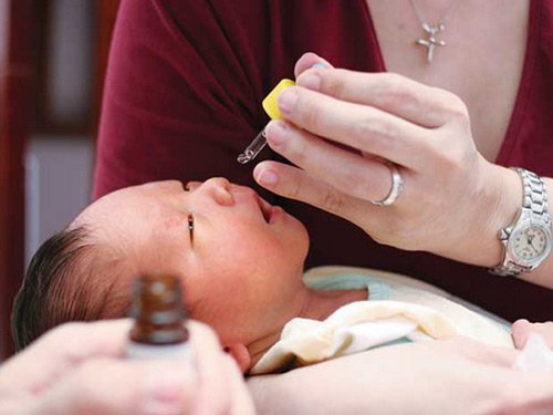 Tác dụng của nước muối sinh lý?