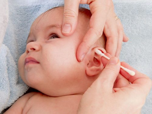 Tai là một bộ phận cơ thể khá nhạy cảm ở bé