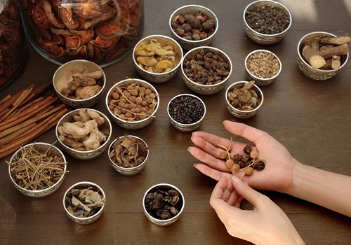 Những biện pháp điều trị bằng y học cổ truyền, rẻ tiền, đơn giản,hiệu quả.