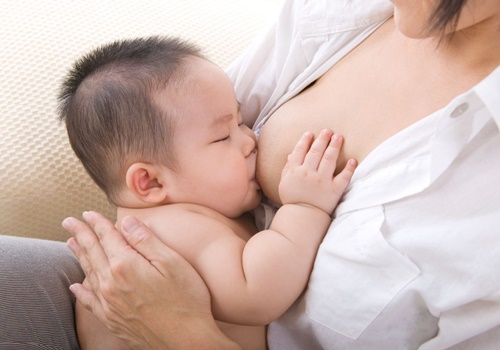 Mẹo hay chữa tắc tia sữa dành cho các bà mẹ sau sinh