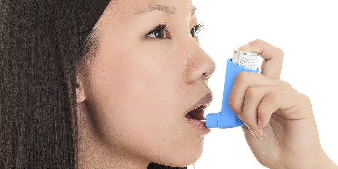 Cha mẹ nên làm gì khi trẻ mắc hen lúc trời lạnh Cha mẹ nên làm gì khi trẻ mắc hen lúc trời lạnh